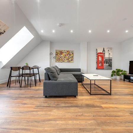 7 - West London Brand New Loft Londres Exterior foto